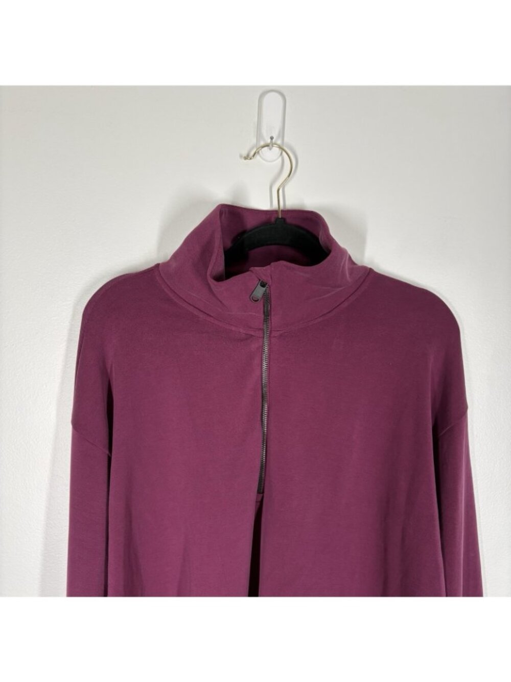 Athleta Women L Plum Cropped Seasoft Quarter Zip Pullover Sweatshirt NWOT - Picture 6 of 12